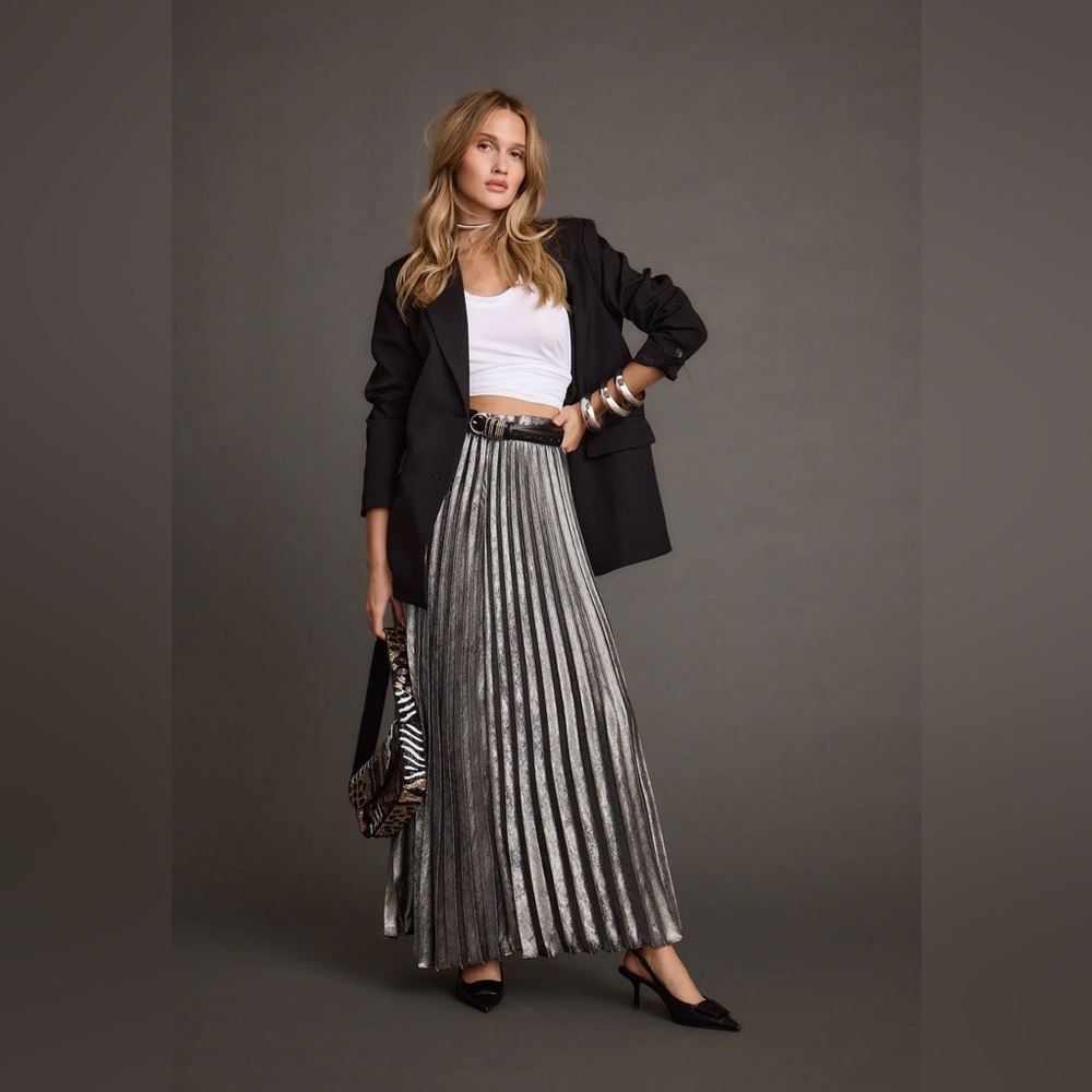 NWT 12th Tribe Electric Love Gunmetal Metallic Pleated Maxi Skirt Size M - Picture 4 of 8